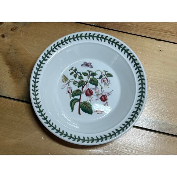 PORTMEIRION Botanic Garden Fuschia Magellanica 8.5" Rim Soup Bowl Leaves Edge - Picture 4 of 10